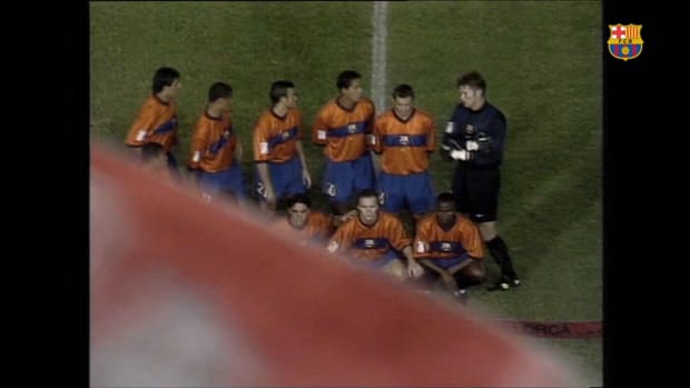 Xavi Hernández's playing debut for FC Barcelona